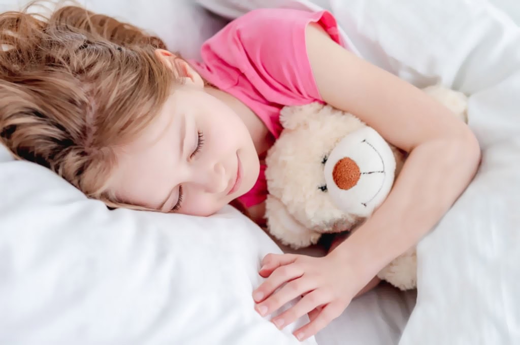 Le sommeil de votre enfant : un indicateur clé pour sa santé bucco-dentaire